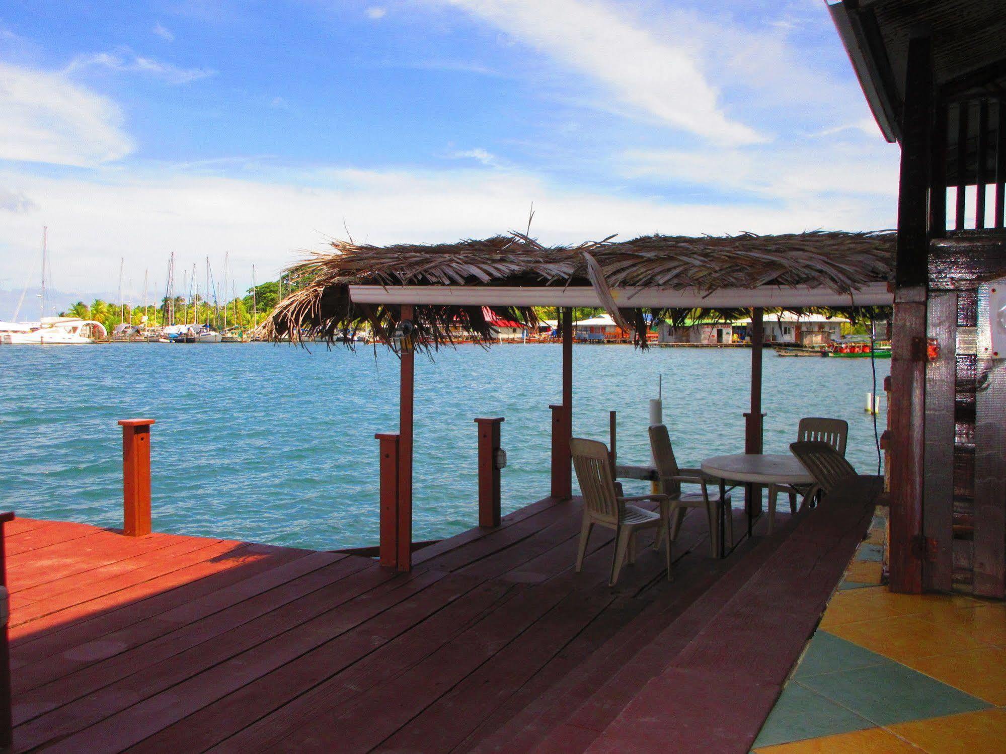 Los Balcones Over The Sea Hotel Bocas del Toro Kültér fotó
